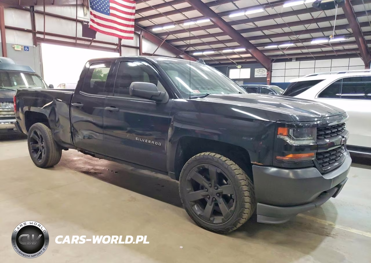 2017 Chevrolet Silverado VIN:1GCVKNECXHZ158630 - 4