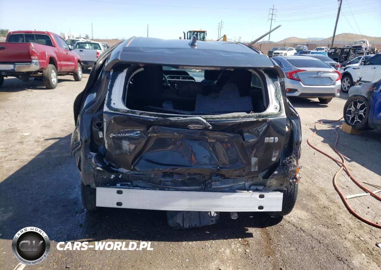 2015 Toyota Prius C Two VIN:JTDKDTB31F1101671 - 6