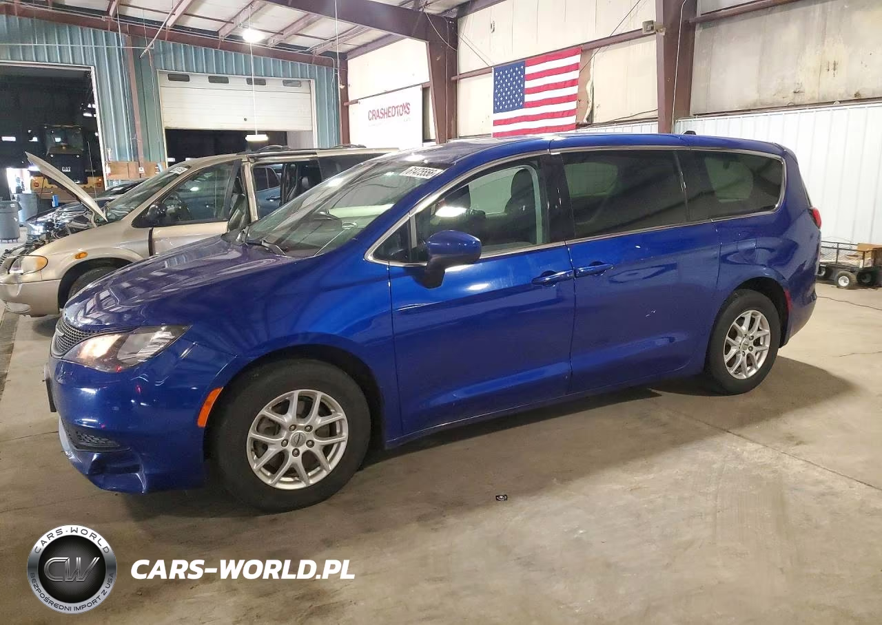 2021 Chrysler Voyager Lx