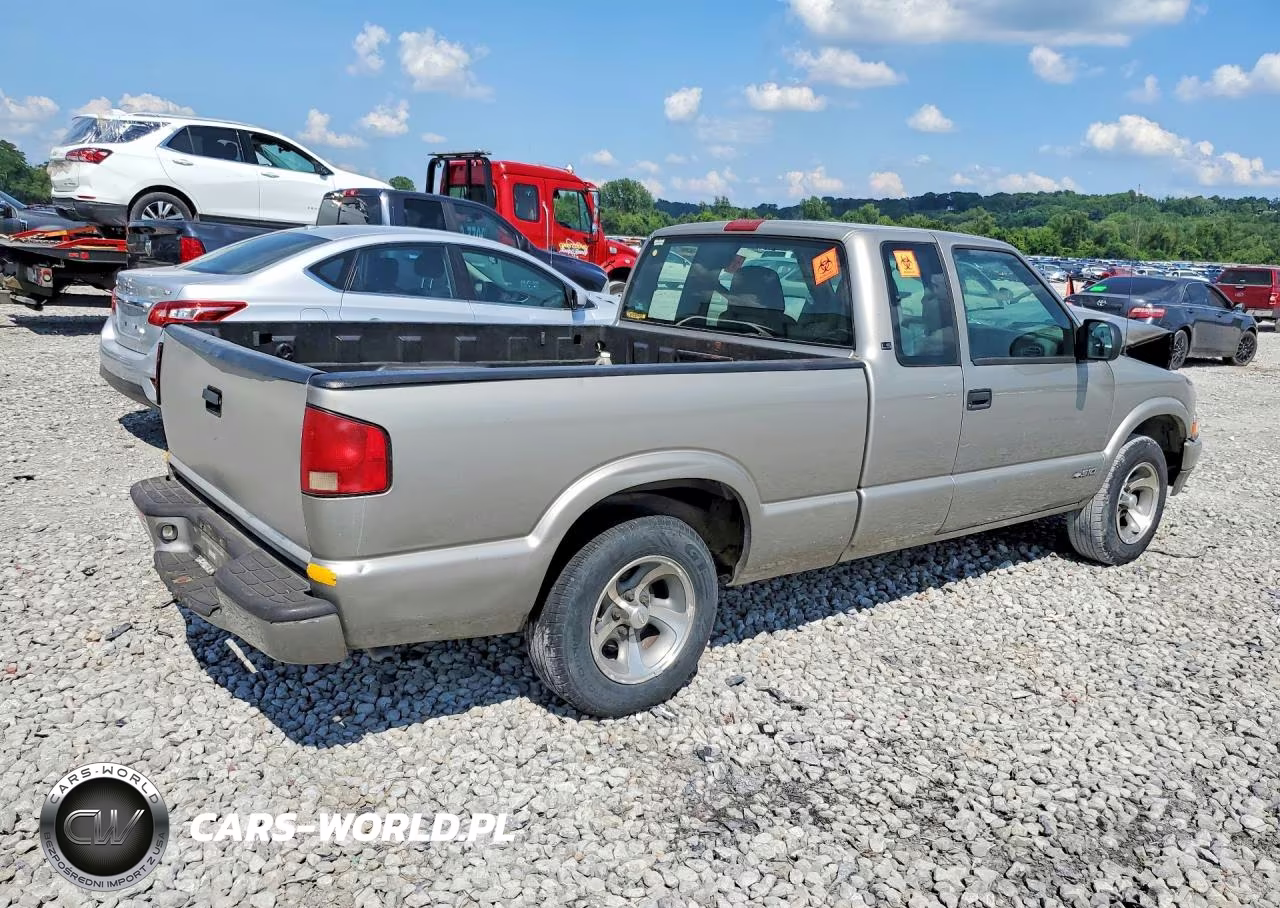 2001 Chevrolet S Truck S10 VIN:1GCCS19W918238405 - 3
