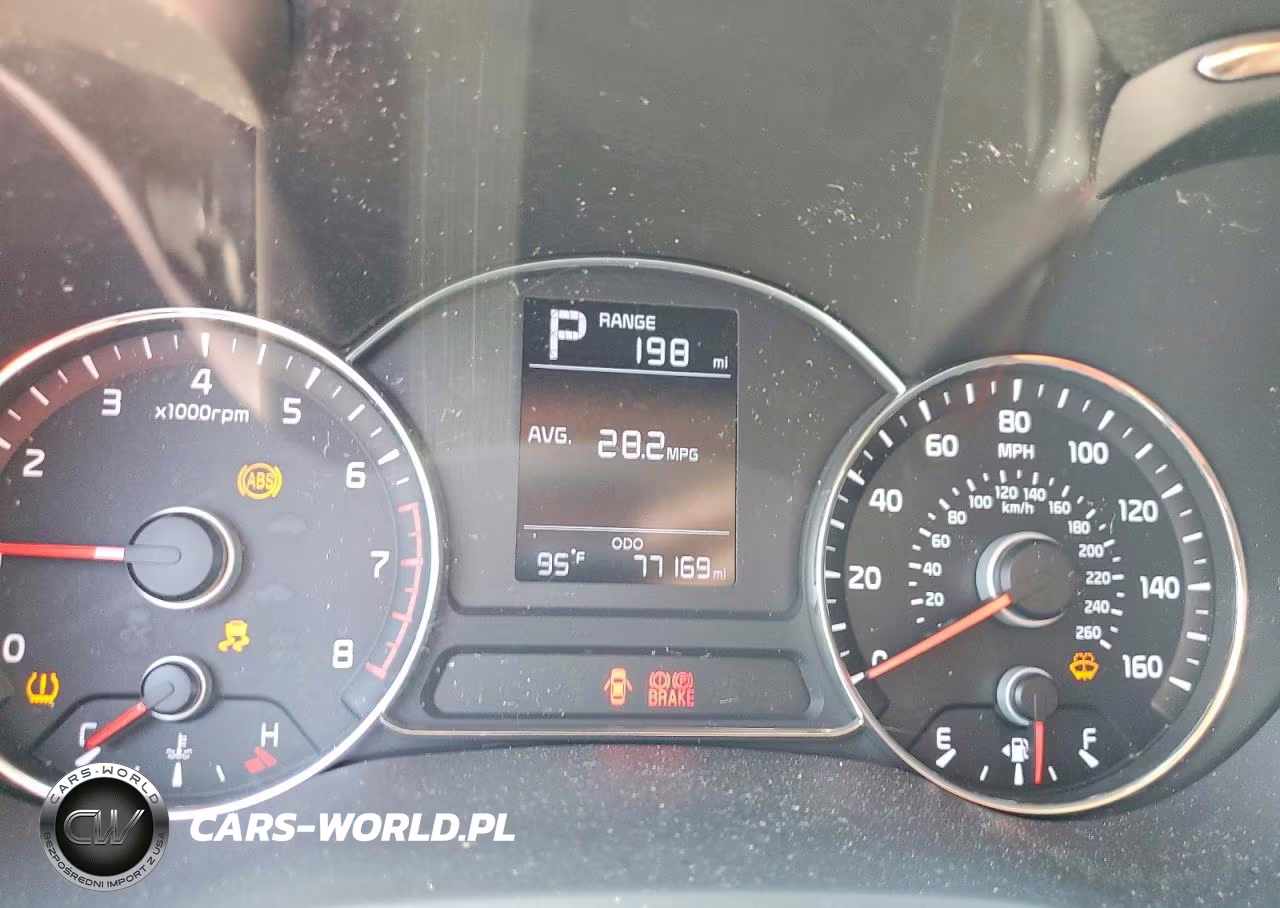 2017 Kia Forte Lx VIN:3KPFK4A72HE103723 - 9