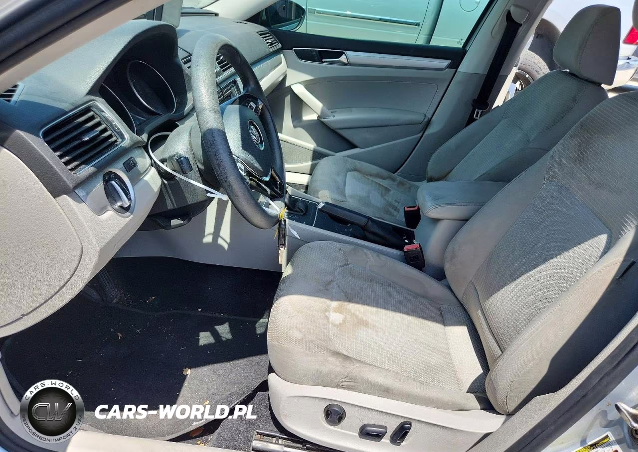 2018 Volkswagen Passat S VIN:1VWAA7A37JC017944 - 7