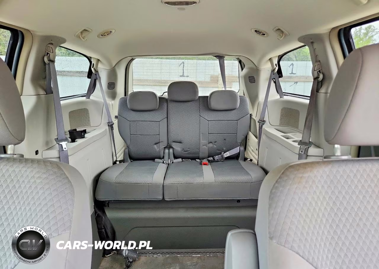 2009 Chrysler Town & Country Lx VIN:2A8HR44E49R564977 - 10
