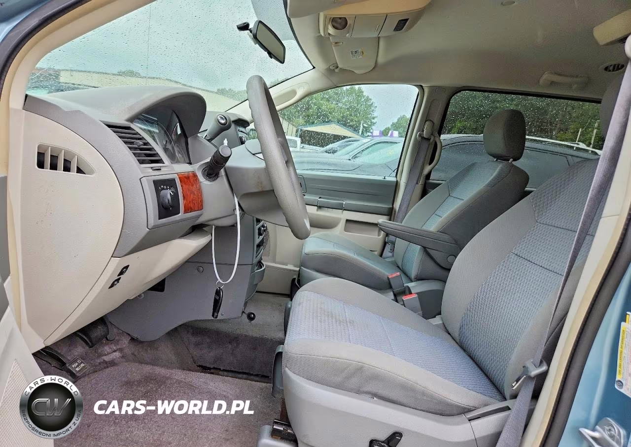 2009 Chrysler Town & Country Lx VIN:2A8HR44E49R564977 - 7