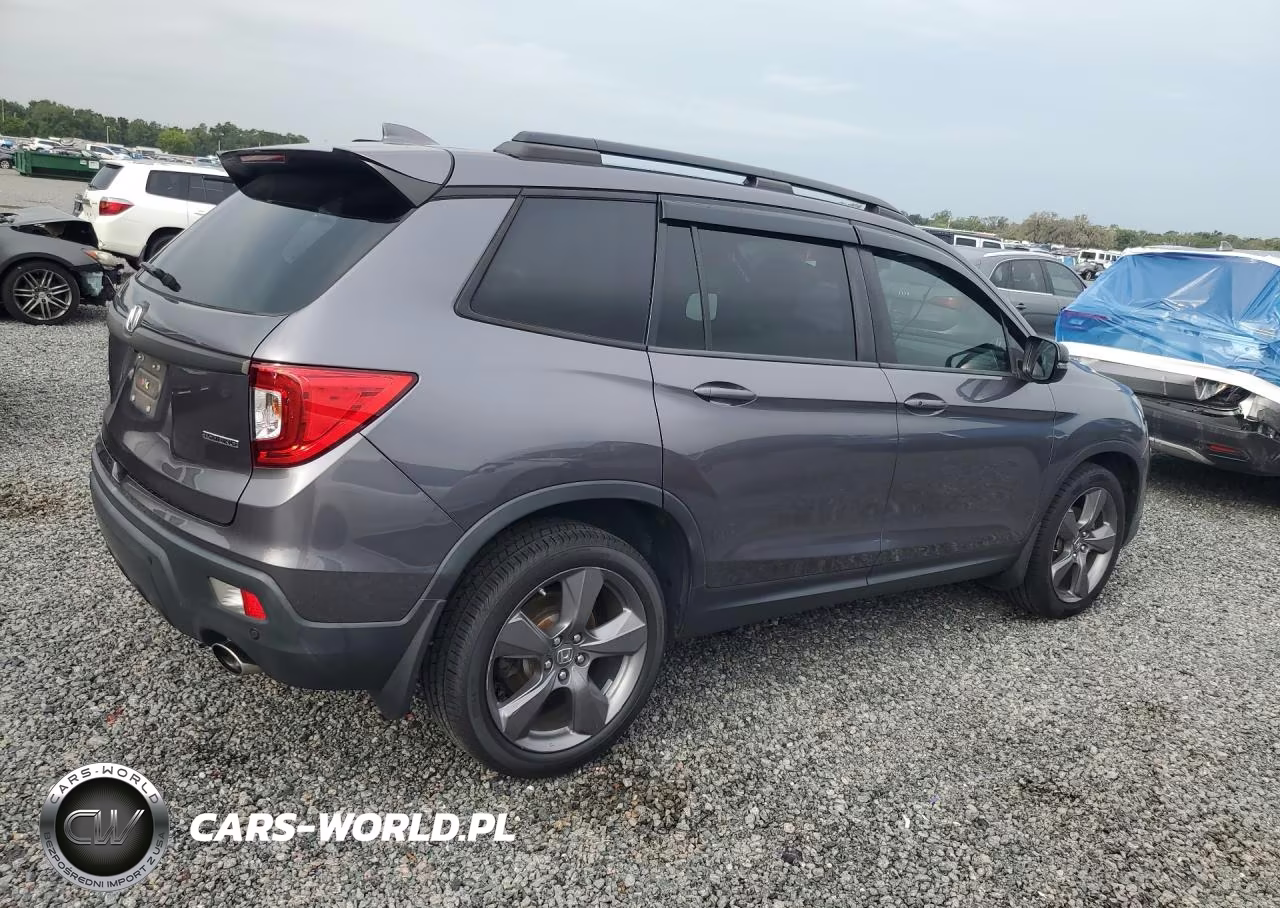 2019 Honda Passport Touring VIN:5FNYF7H92KB001488 - 3