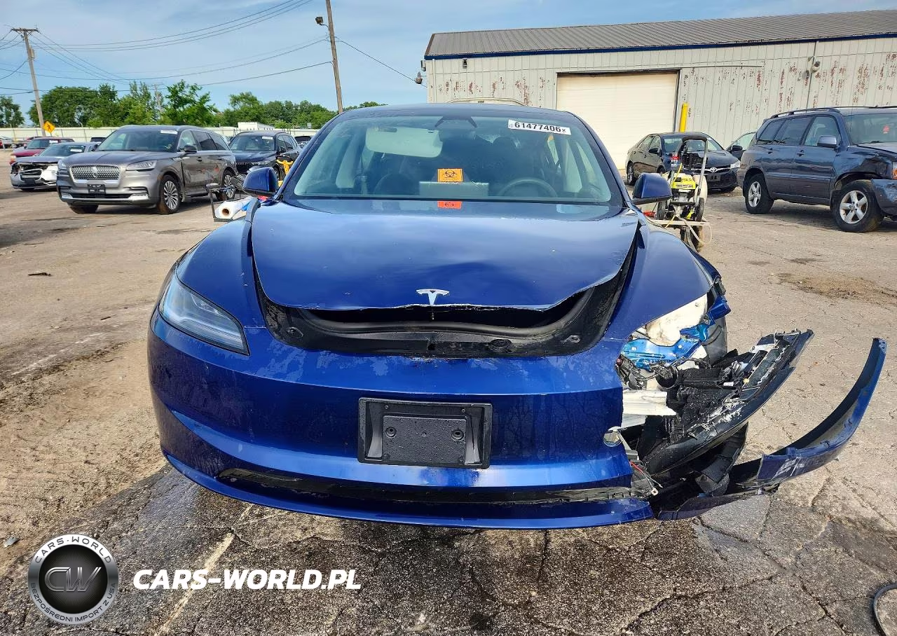 2025 Tesla Model 3 VIN:5YJ3E1EAXSF038068 - 5