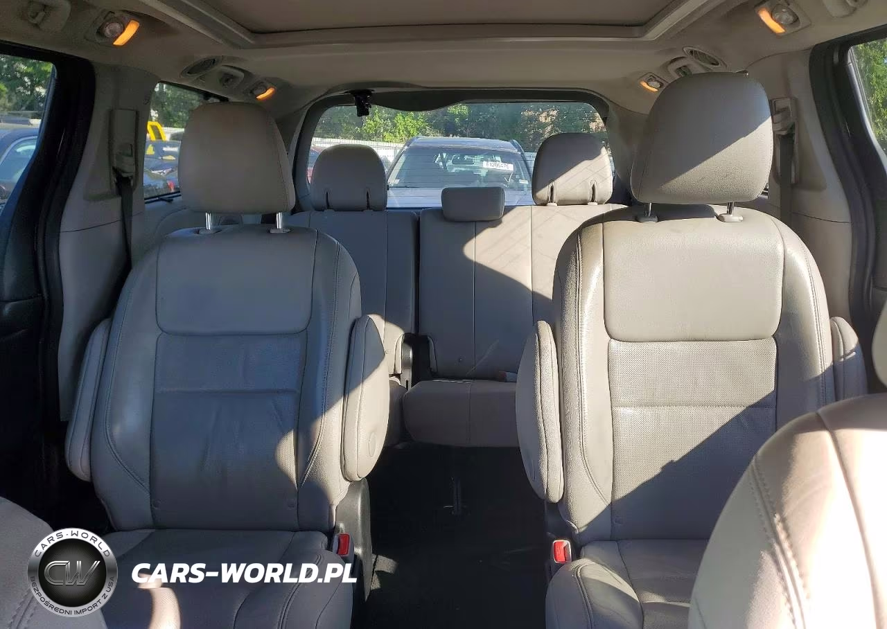 2016 Toyota Sienna Limited Premium 7-Passenger VIN:5TDDK3DCXGS143787 - 10