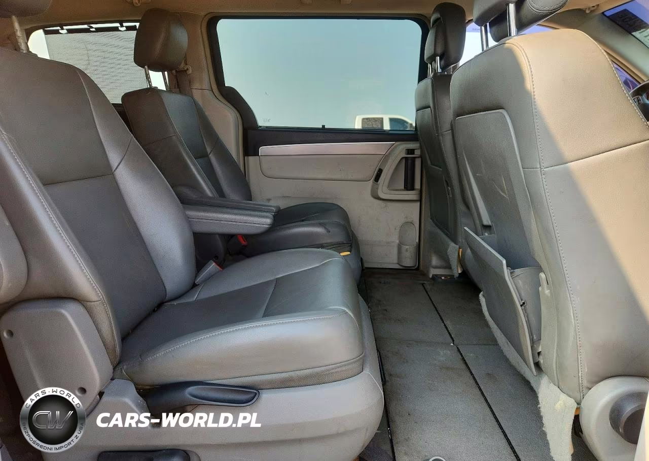 2011 Volkswagen Routan Se VIN:2V4RW3DG9BR670806 - 11