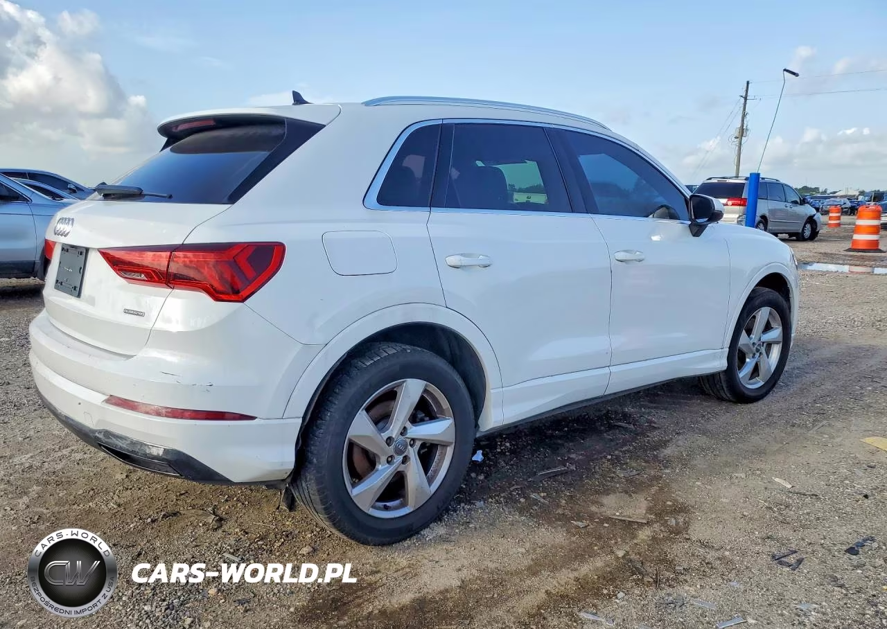 2020 Audi Q3 Premium VIN:WA1AECF30L1028642 - 3