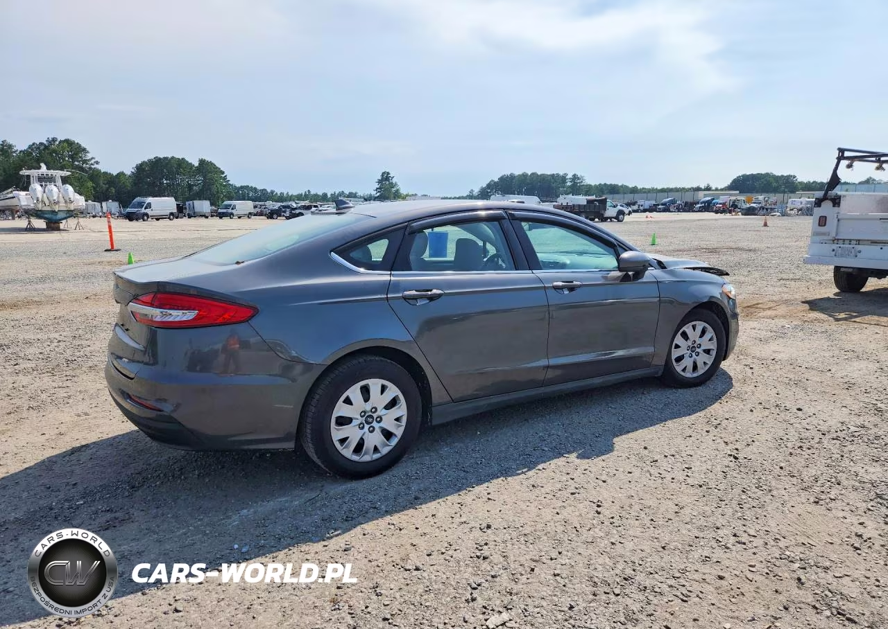 2020 Ford Fusion S VIN:3FA6P0G74LR143343 - 3