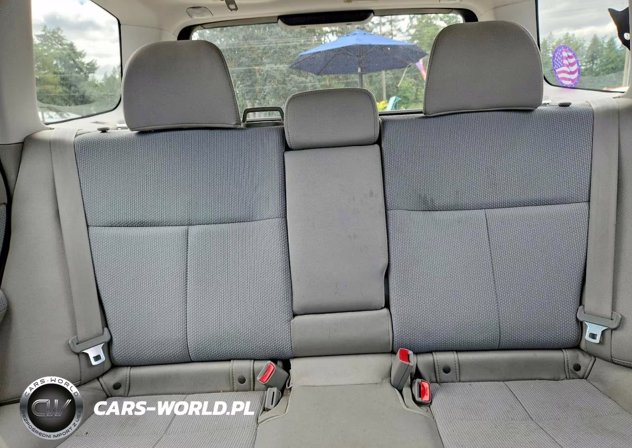 2011 Subaru Forester 2.5X VIN:JF2SHABC1BH733369 - 10