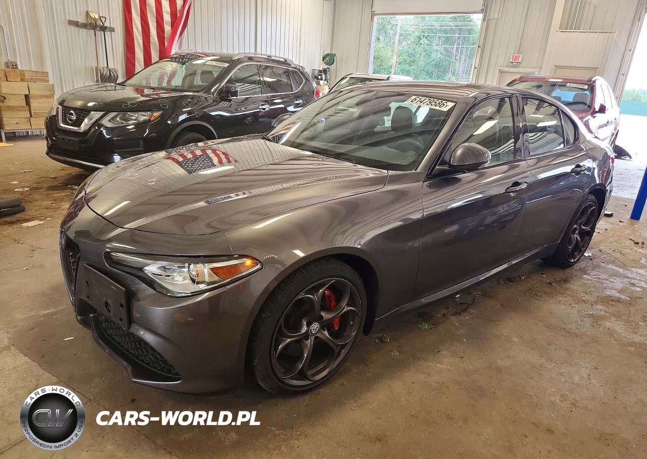 2017 Alfa Romeo Giulia Ti Q4 VIN:ZARFAEENXH7542322 - 1