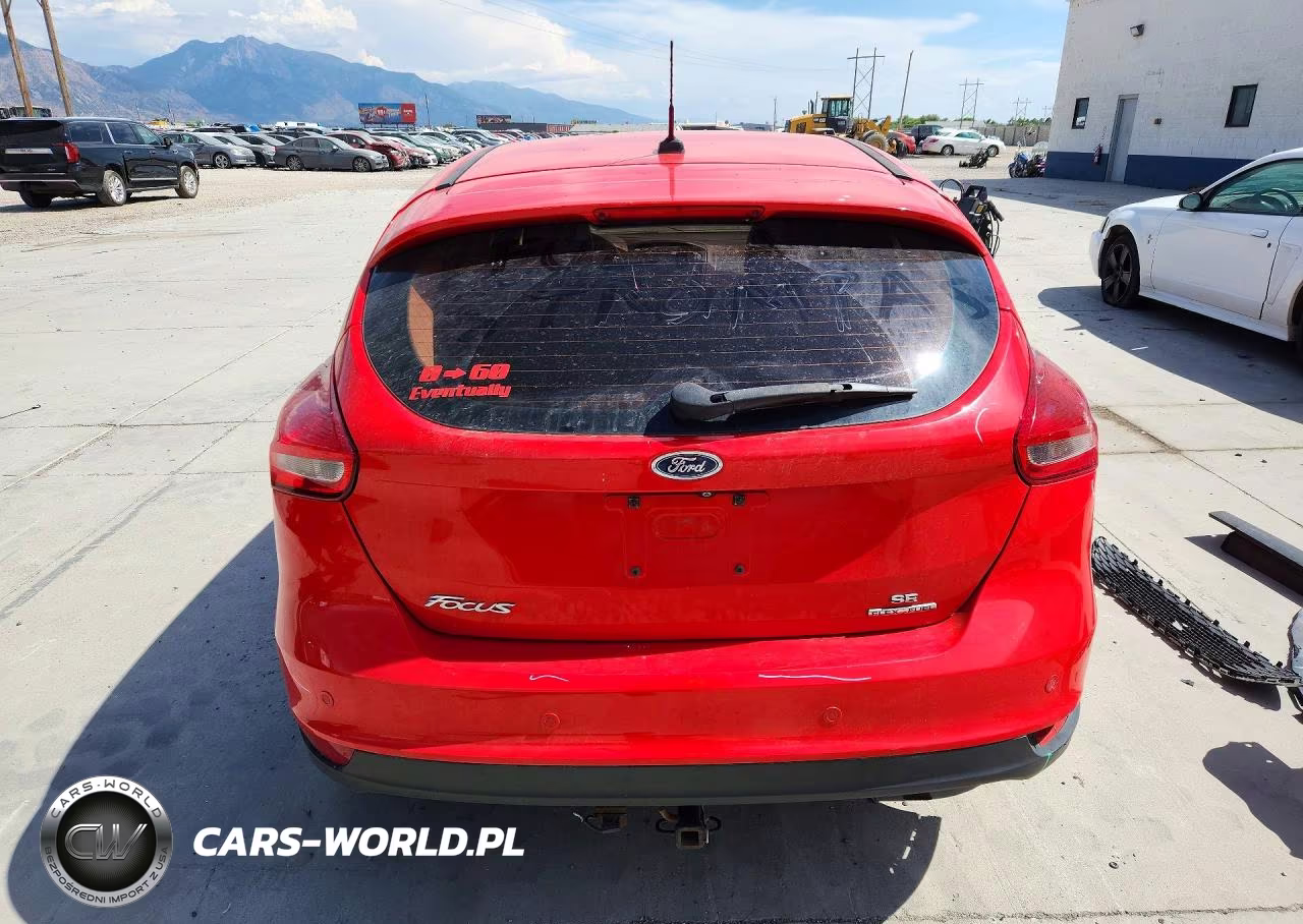 2016 Ford Focus Se VIN:1FADP3K24GL363882 - 6