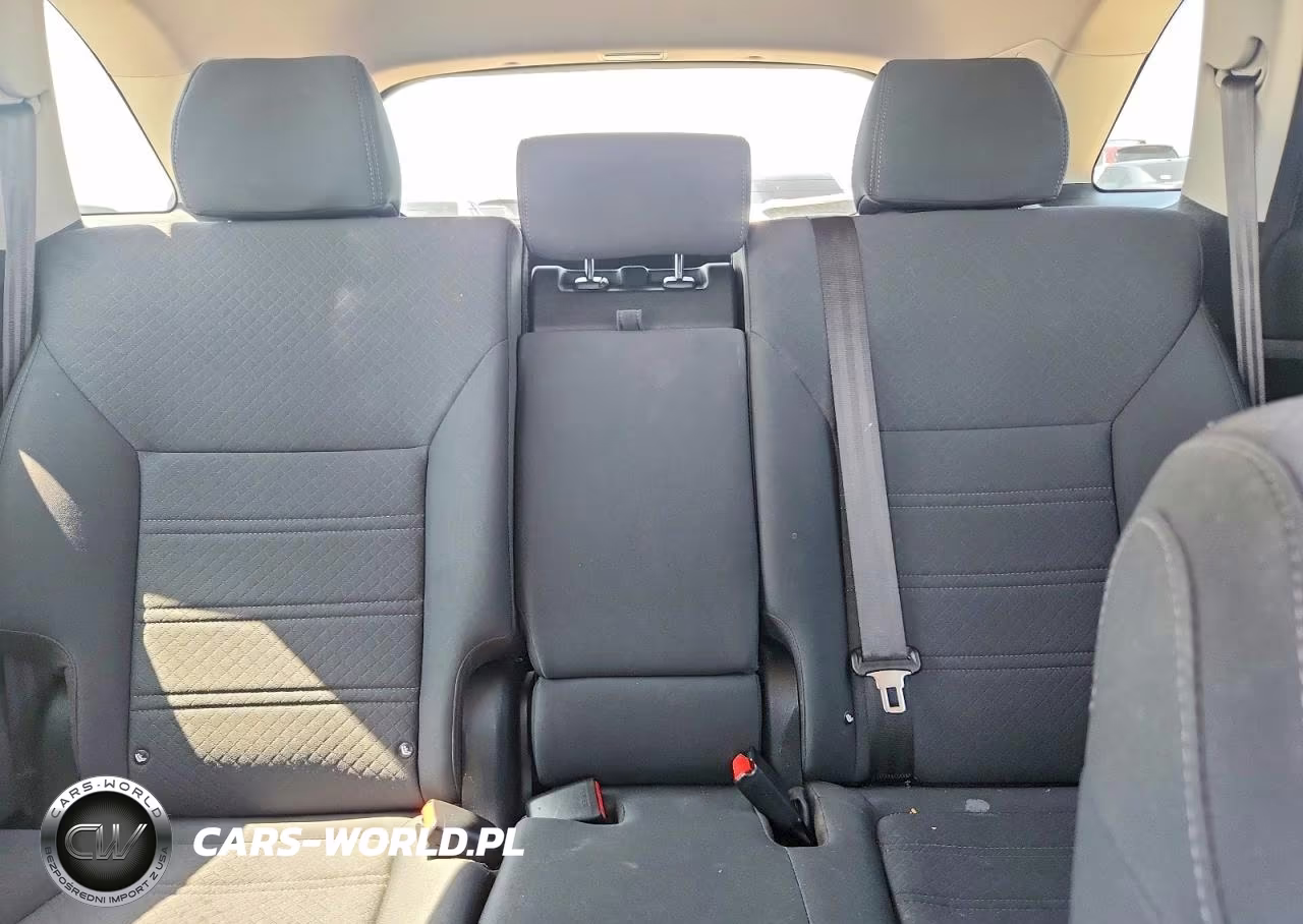 2020 Kia Sorento Lx VIN:5XYPG4A39LG630768 - 10