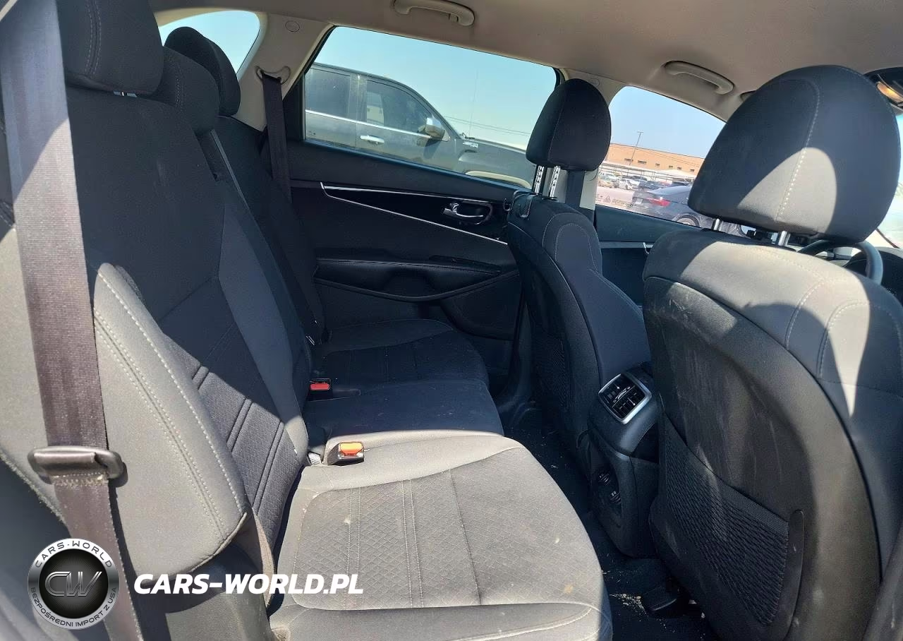 2020 Kia Sorento Lx VIN:5XYPG4A39LG630768 - 11