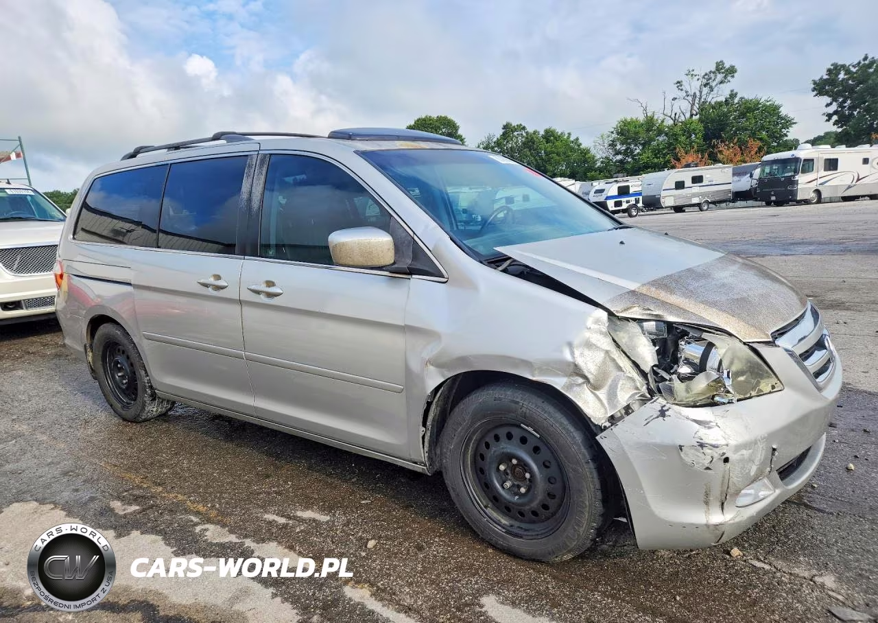 2007 Honda Odyssey Touring VIN:5FNRL38887B079696 - 4
