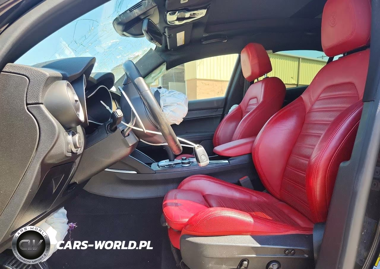 2022 Alfa Romeo Stelvio VIN:ZASPAKANXN7D24726 - 7