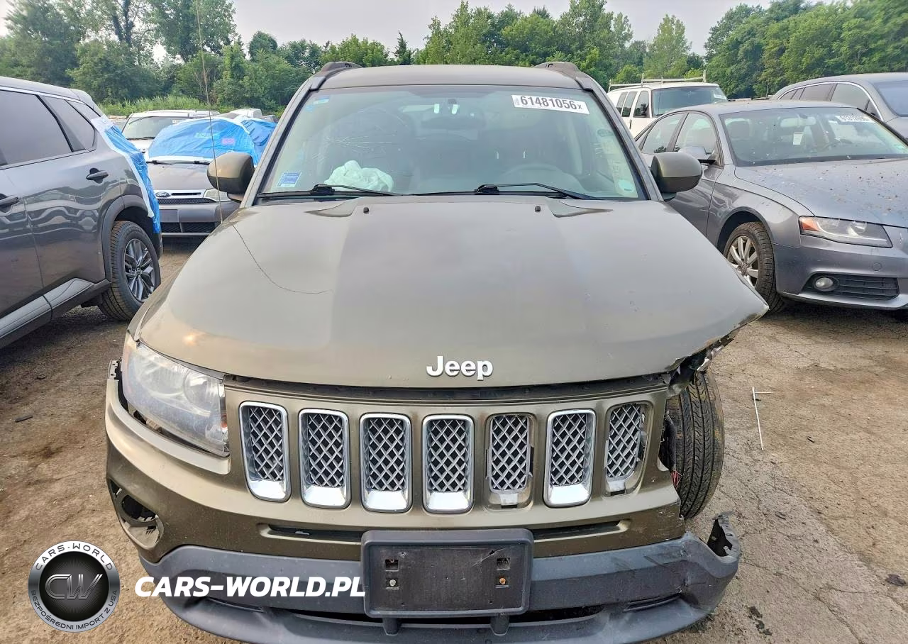 2016 Jeep Compass Latitude VIN:1C4NJDEB7GD541876 - 5