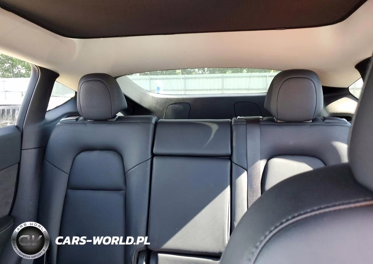 2021 Tesla Model Y VIN:5YJYGDEE6MF145920 - 10