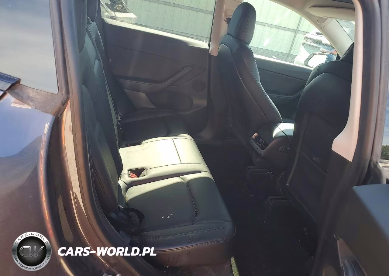 2021 Tesla Model Y VIN:5YJYGDEE6MF145920 - 11