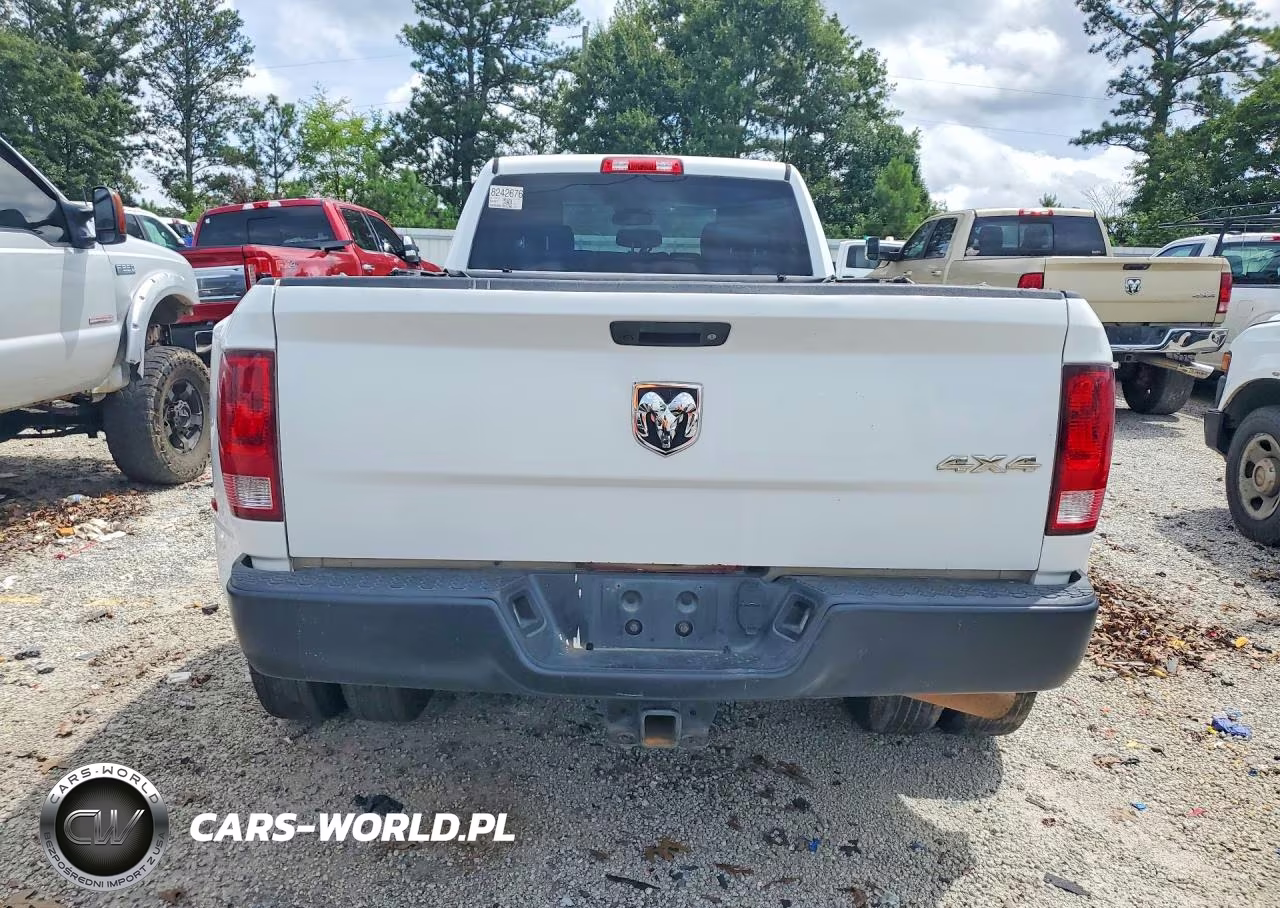 2018 Ram 3500 St VIN:3C63RRGJ9JG305278 - 6