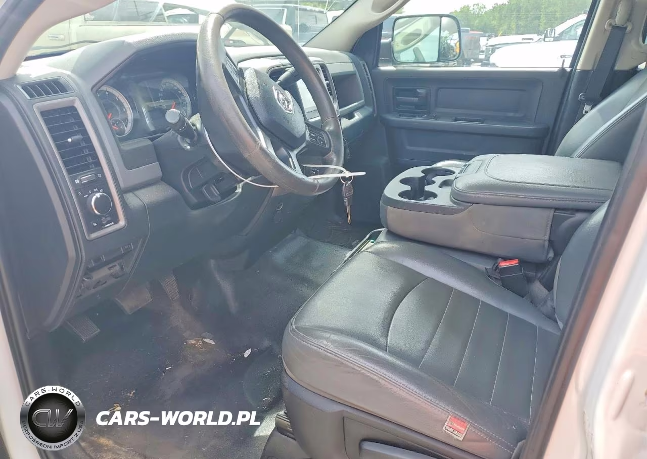 2018 Ram 3500 St VIN:3C63RRGJ9JG305278 - 7