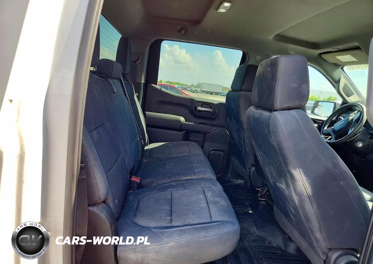 2019 Chevrolet Silverado K1500 VIN:3GCPYAEH5KG170722 - 10