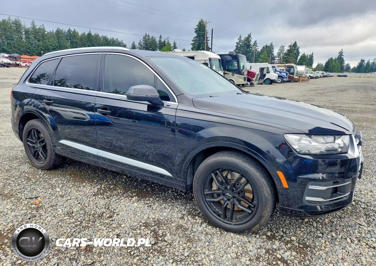 2018 Audi Q7 Premium Plus VIN:WA1LAAF70JD015493 - 4