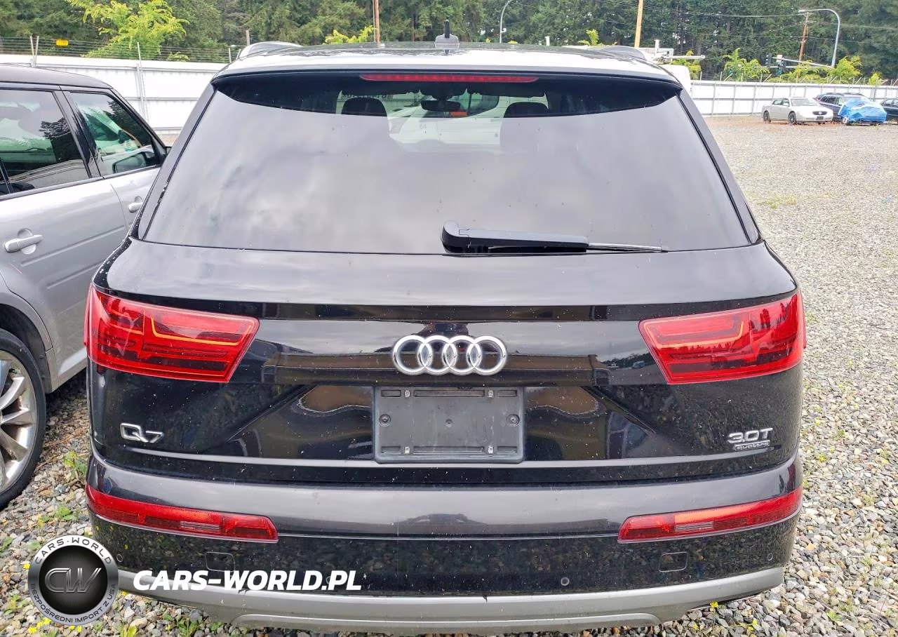 2018 Audi Q7 Premium Plus VIN:WA1LAAF70JD015493 - 6