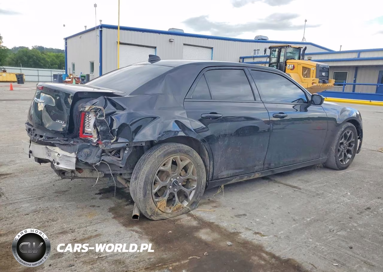 2016 Chrysler 300 S VIN:2C3CCAGG9GH175984 - 3