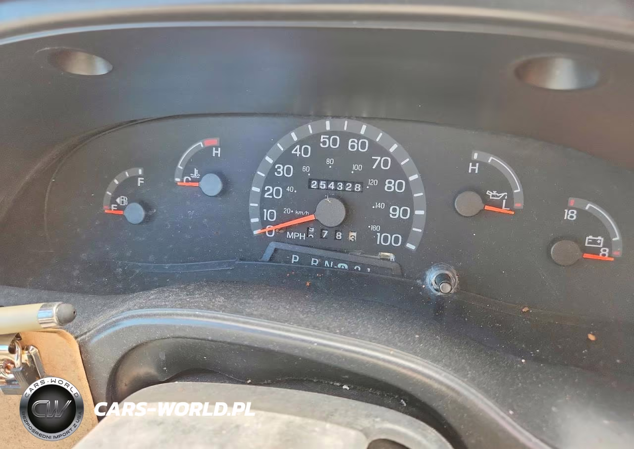 2000 Ford Econoline E150 Van VIN:1FTRE14WXYHB30104 - 9