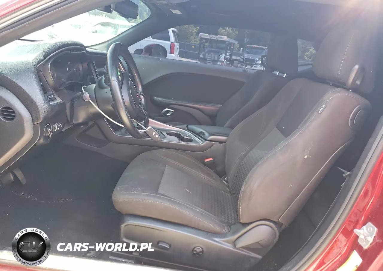 2019 Dodge Challenger Sxt VIN:2C3CDZAG9KH649963 - 7