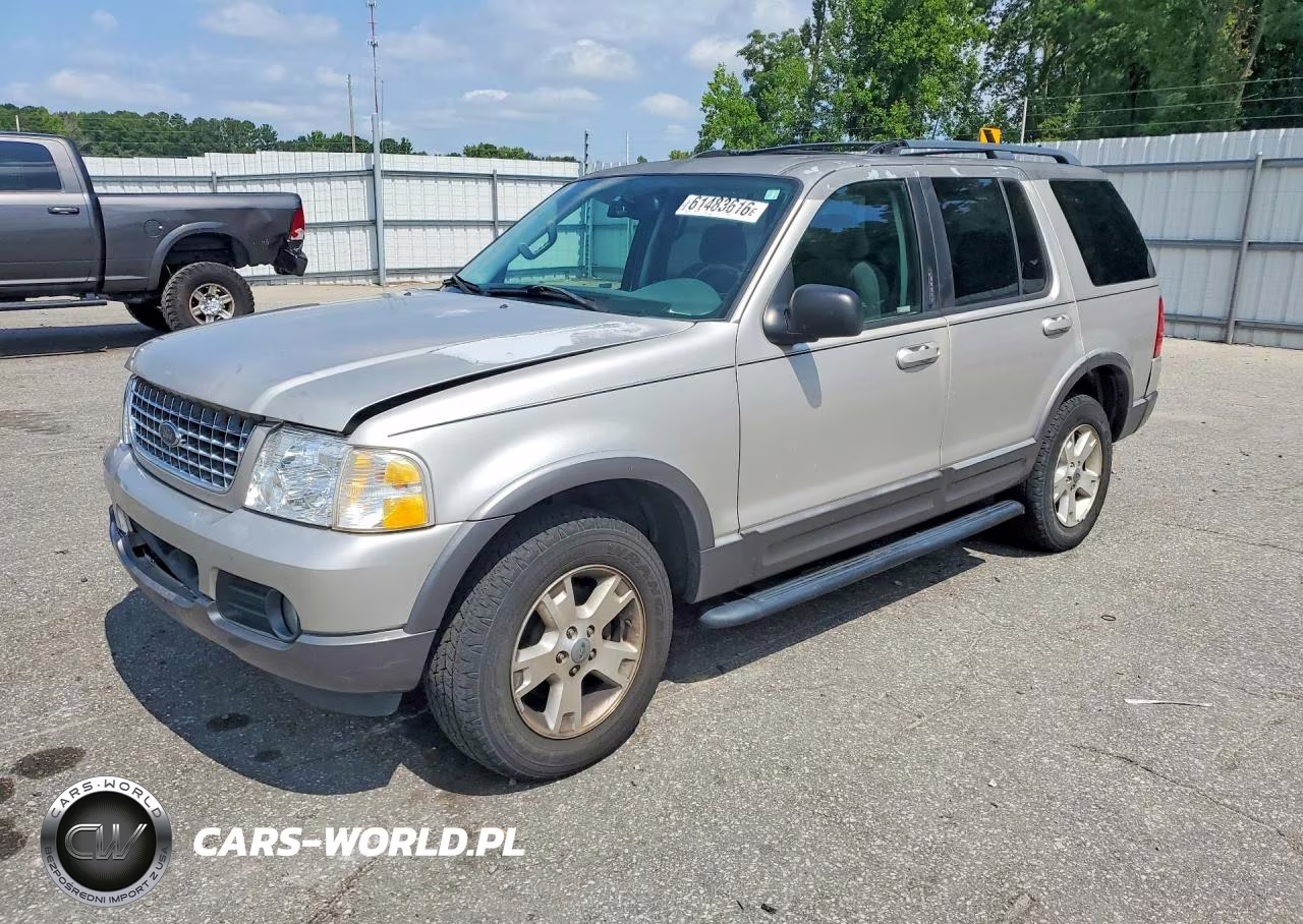 2003 Ford Explorer Xlt
