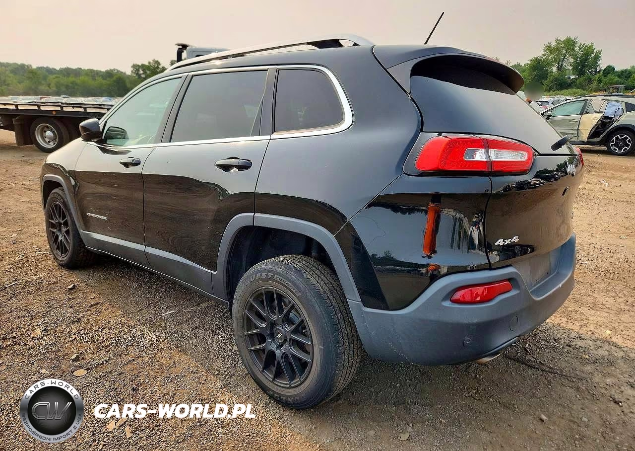 2018 Jeep Cherokee Latitude VIN:1C4PJMCB8JD550217 - 2