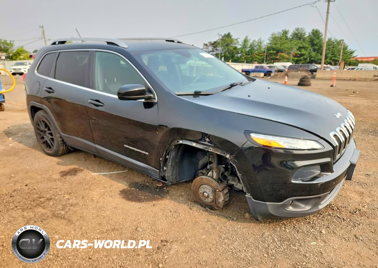 2018 Jeep Cherokee Latitude VIN:1C4PJMCB8JD550217 - 4