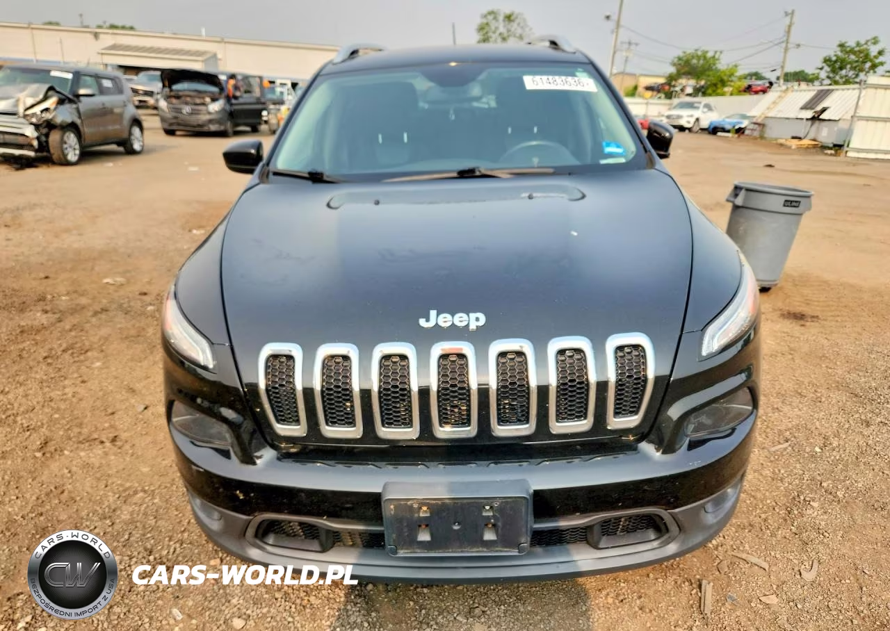2018 Jeep Cherokee Latitude VIN:1C4PJMCB8JD550217 - 5