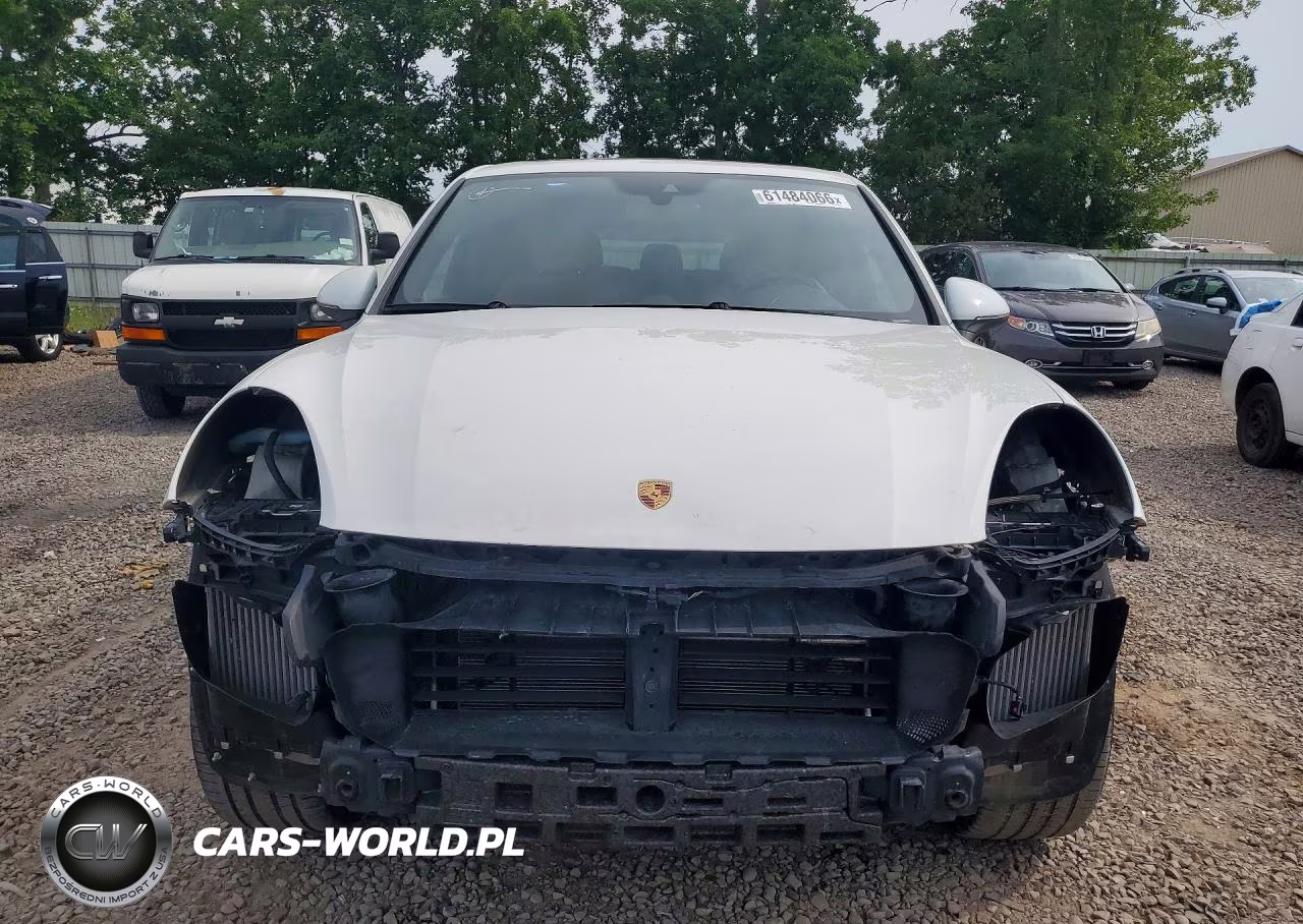 2018 Porsche Cayenne S VIN:WP1AB2A23JLA60847 - 5