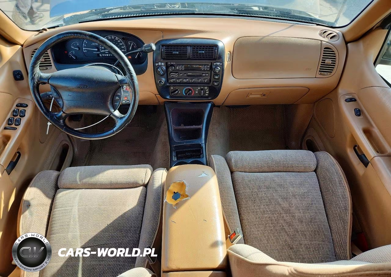 1996 Ford Explorer VIN:1FMDU34X6TUA17053 - 8