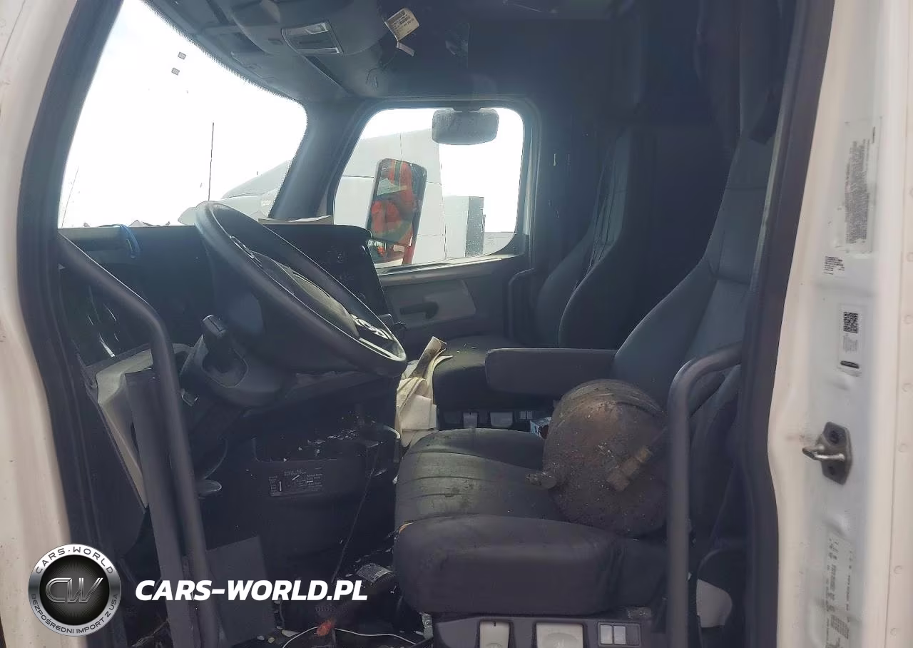 2019 Freightliner Cascadia 126 Semi Truck VIN:3AKJHHDR8KSKF8815 - 7