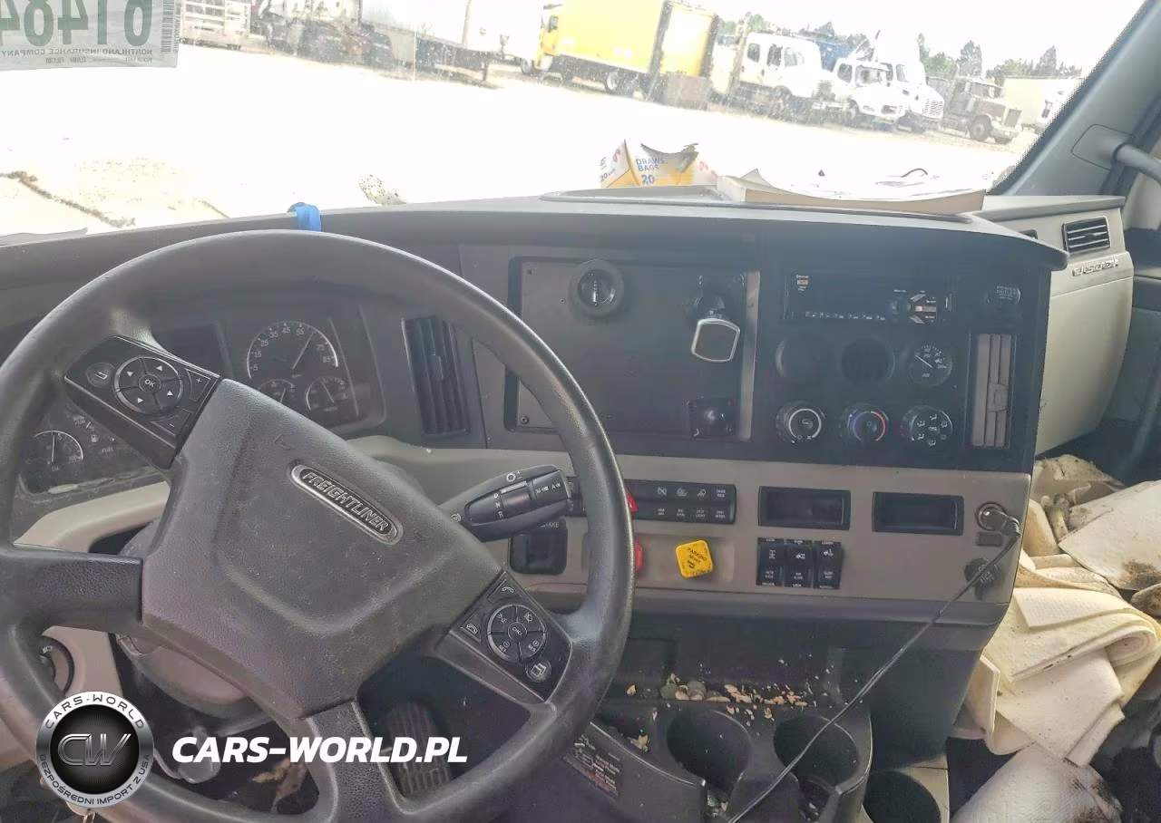 2019 Freightliner Cascadia 126 Semi Truck VIN:3AKJHHDR8KSKF8815 - 8