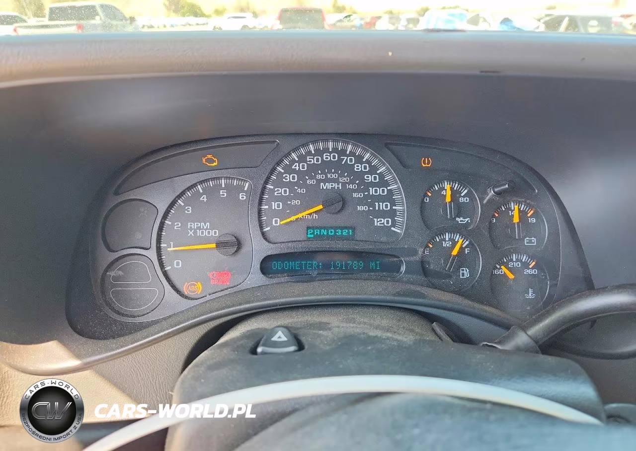 2005 Chevrolet Tahoe K1500 VIN:1GNEK13T55R104344 - 9