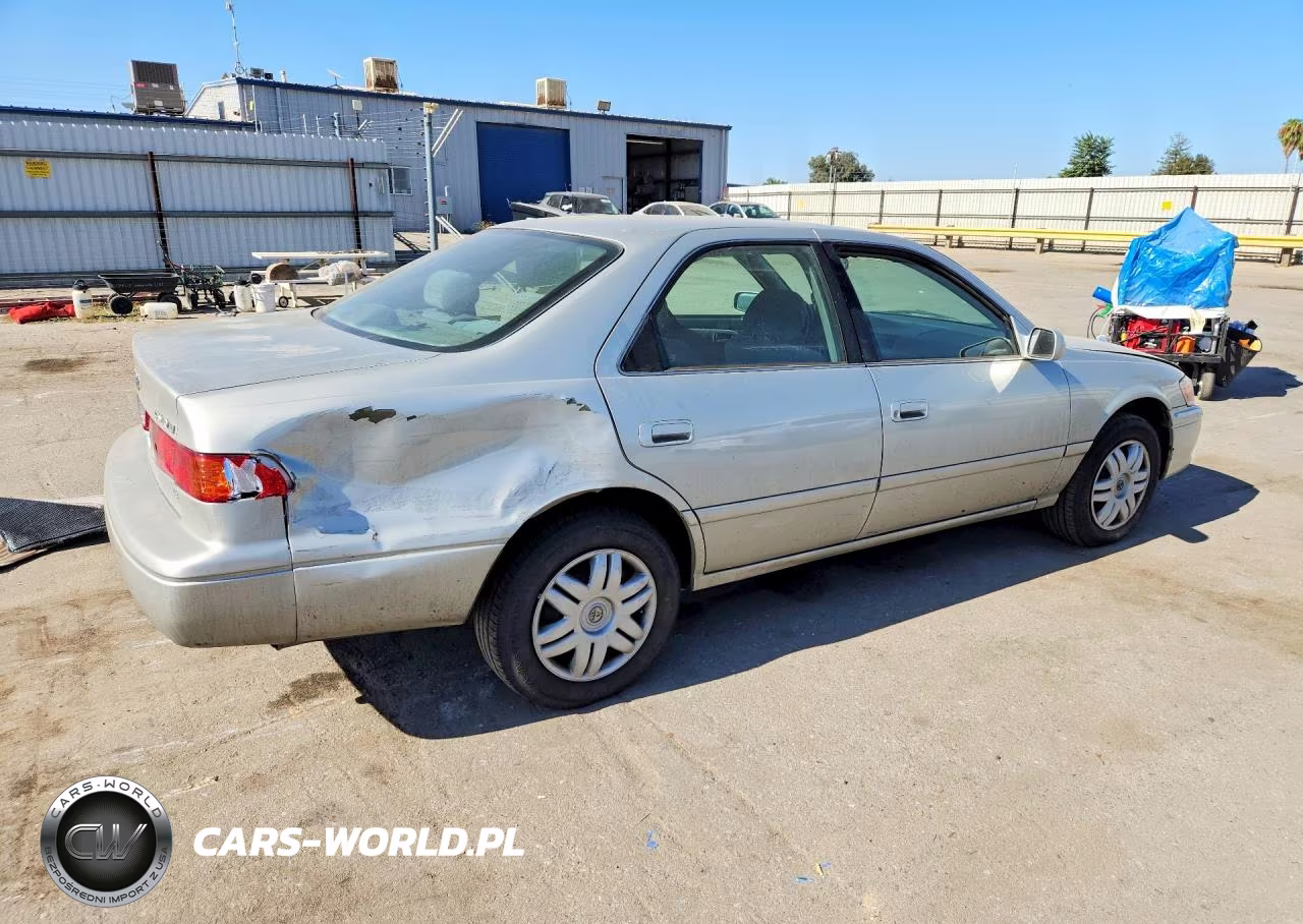 2000 Toyota Camry Le V6 VIN:4T1BF22K4YU100720 - 3