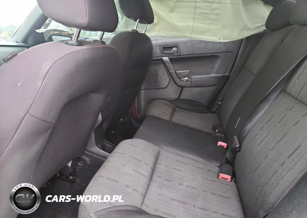 2010 Ford Focus Se VIN:1FAHP3FNXAW151211 - 10