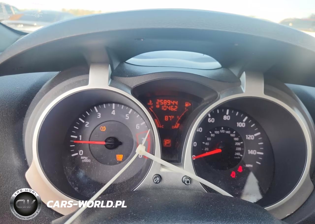 2011 Nissan Juke S VIN:JN8AF5MR1BT017114 - 9