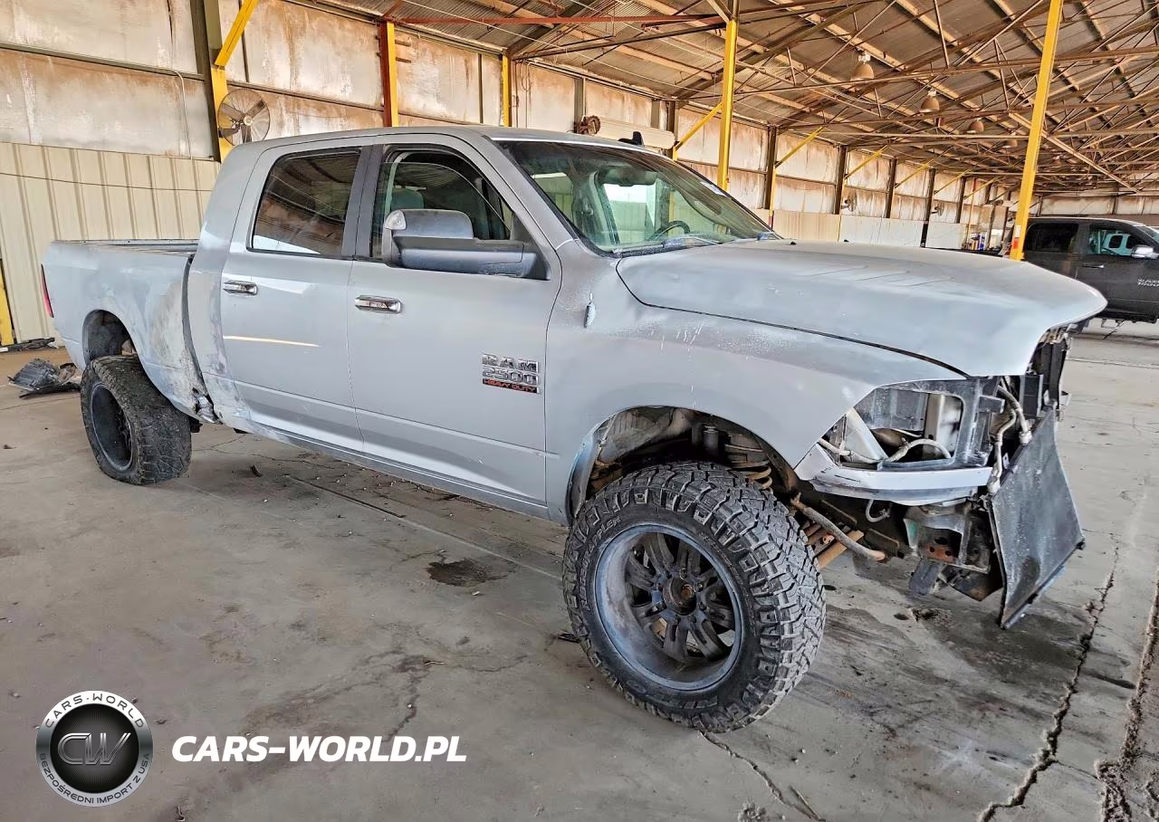 2018 Ram 2500 Slt VIN:3C6UR5ML1JG333840 - 4