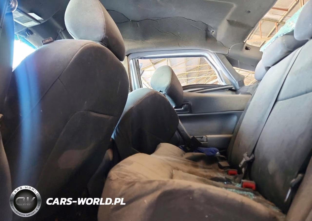 2010 Ford Focus VIN:1FAHP3FN8AW292164 - 10