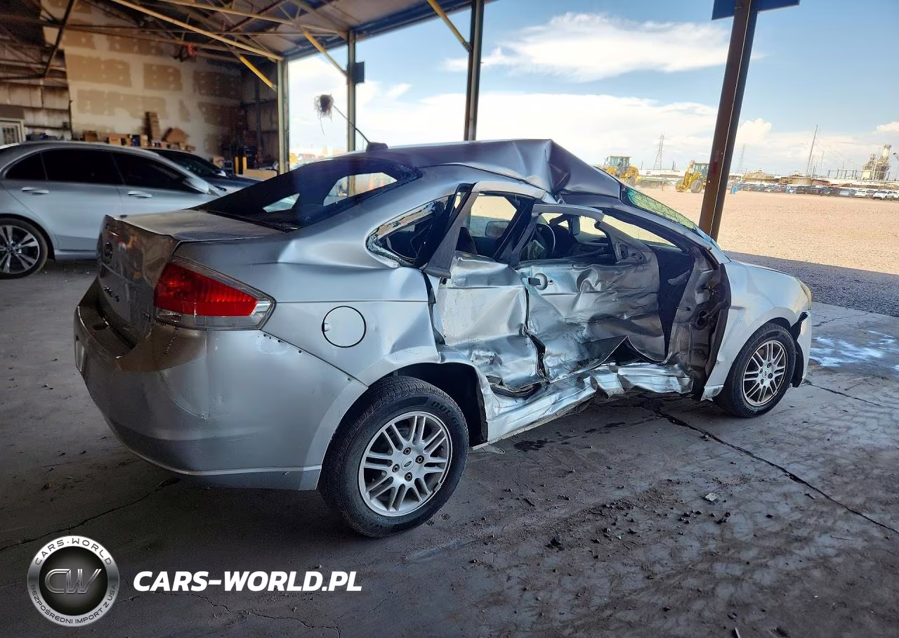 2010 Ford Focus VIN:1FAHP3FN8AW292164 - 3