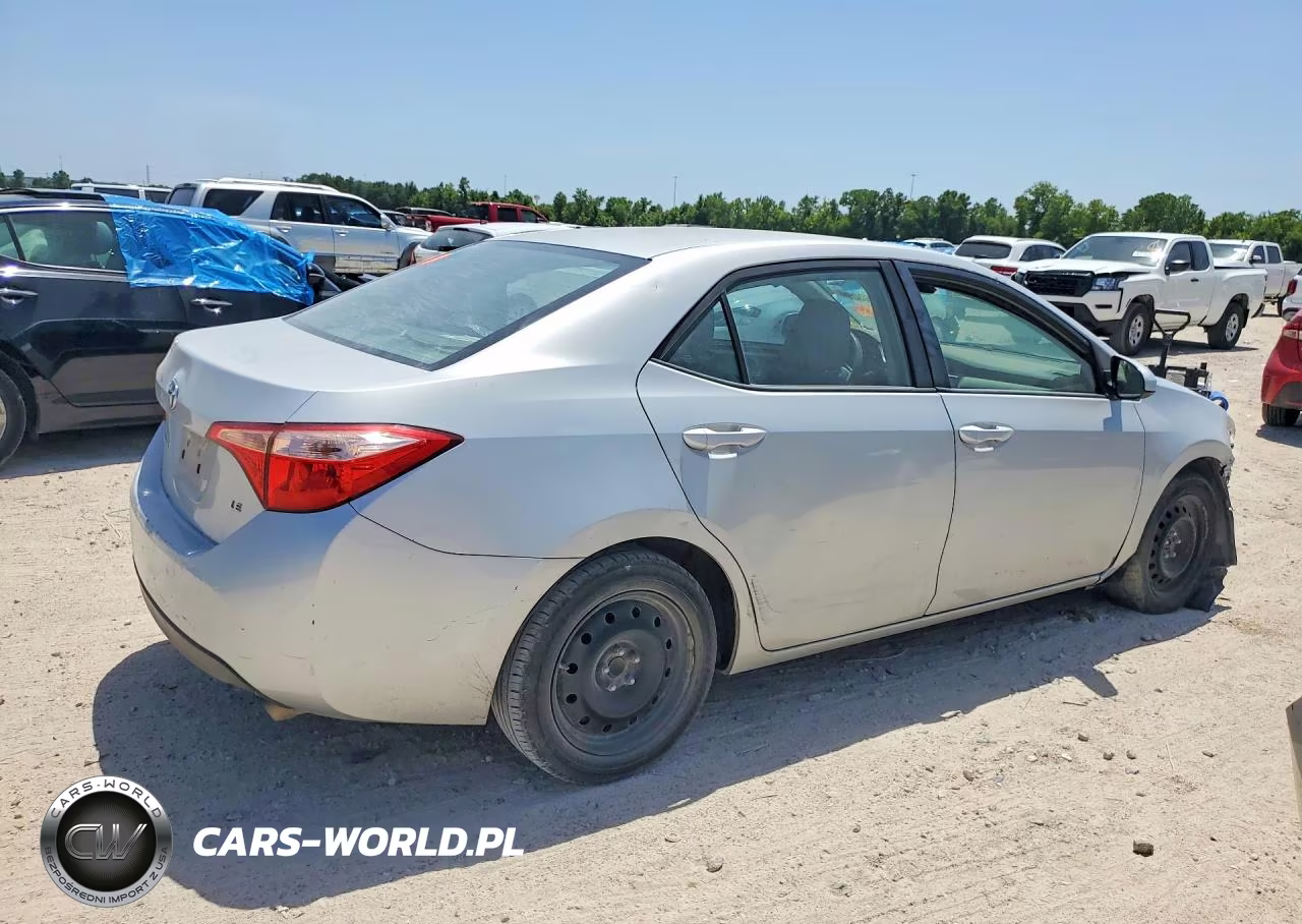 2019 Toyota Corolla Le VIN:5YFBURHE2KP927513 - 3