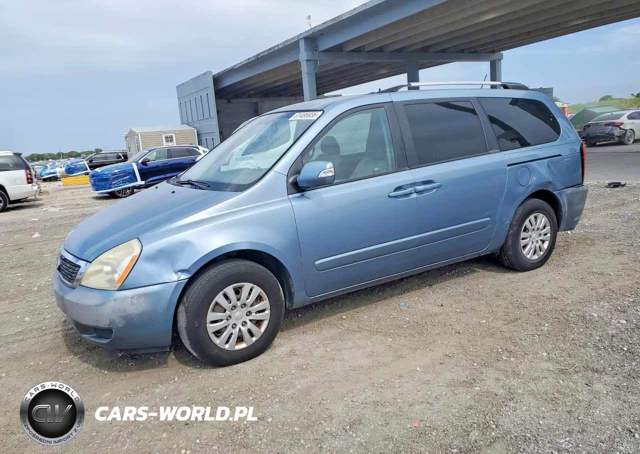 2012 Kia Sedona Lx