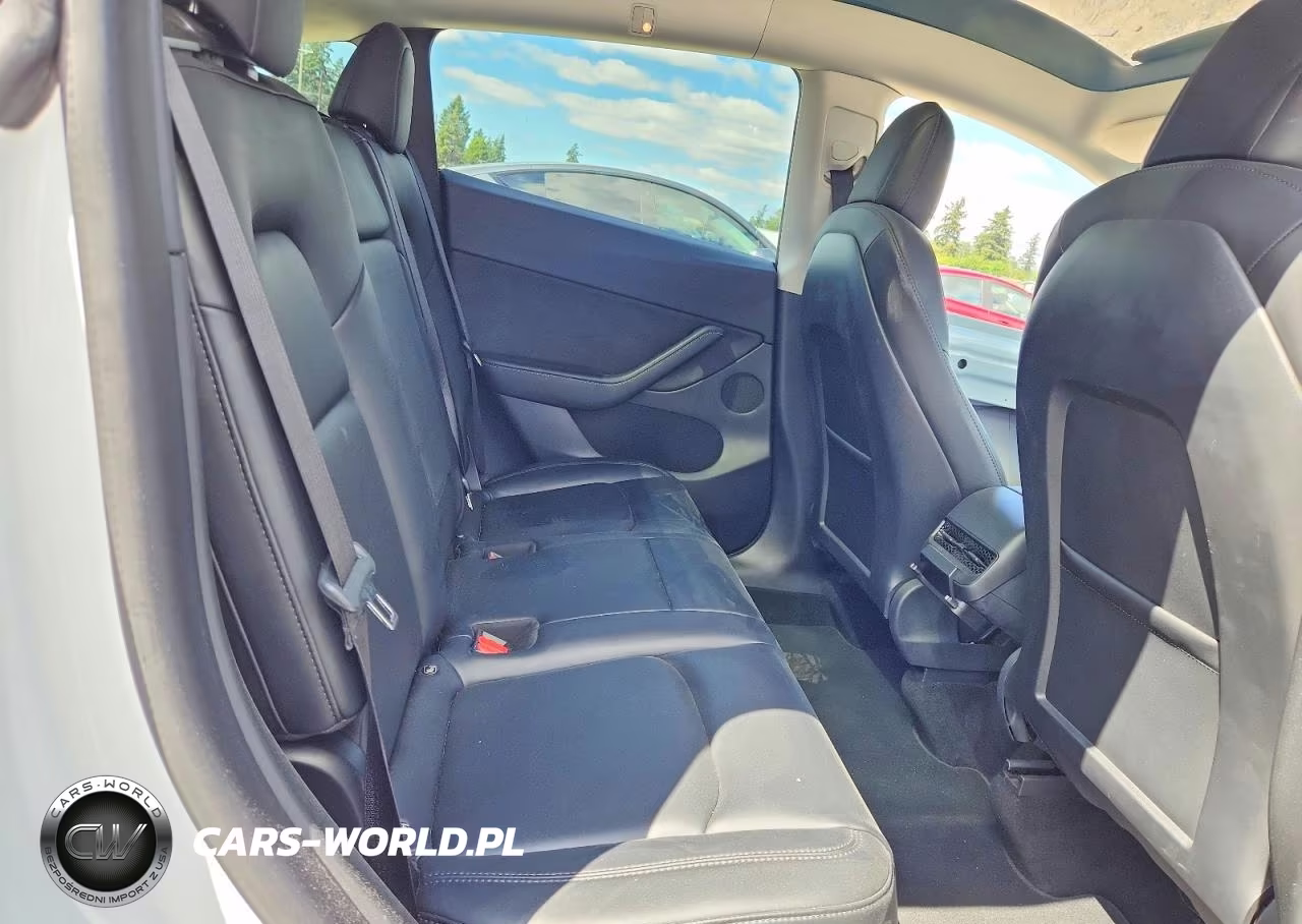 2021 Tesla Model Y VIN:5YJYGDEE7MF153685 - 10